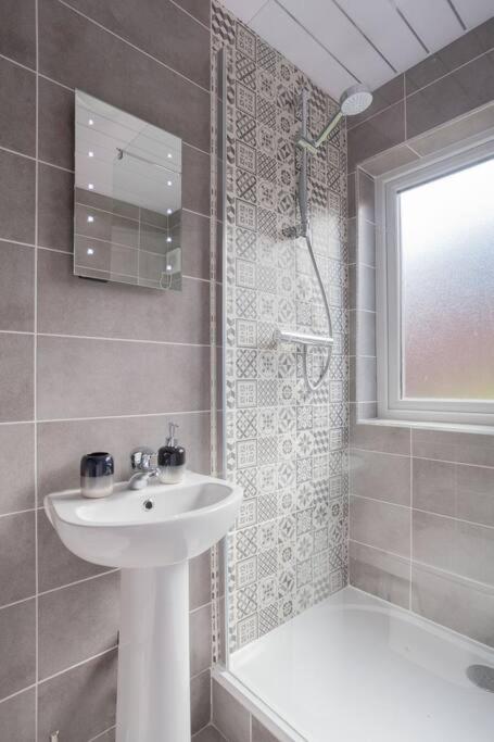 Beautiful Apartment In The Heart Of Belfast!! Exterior foto